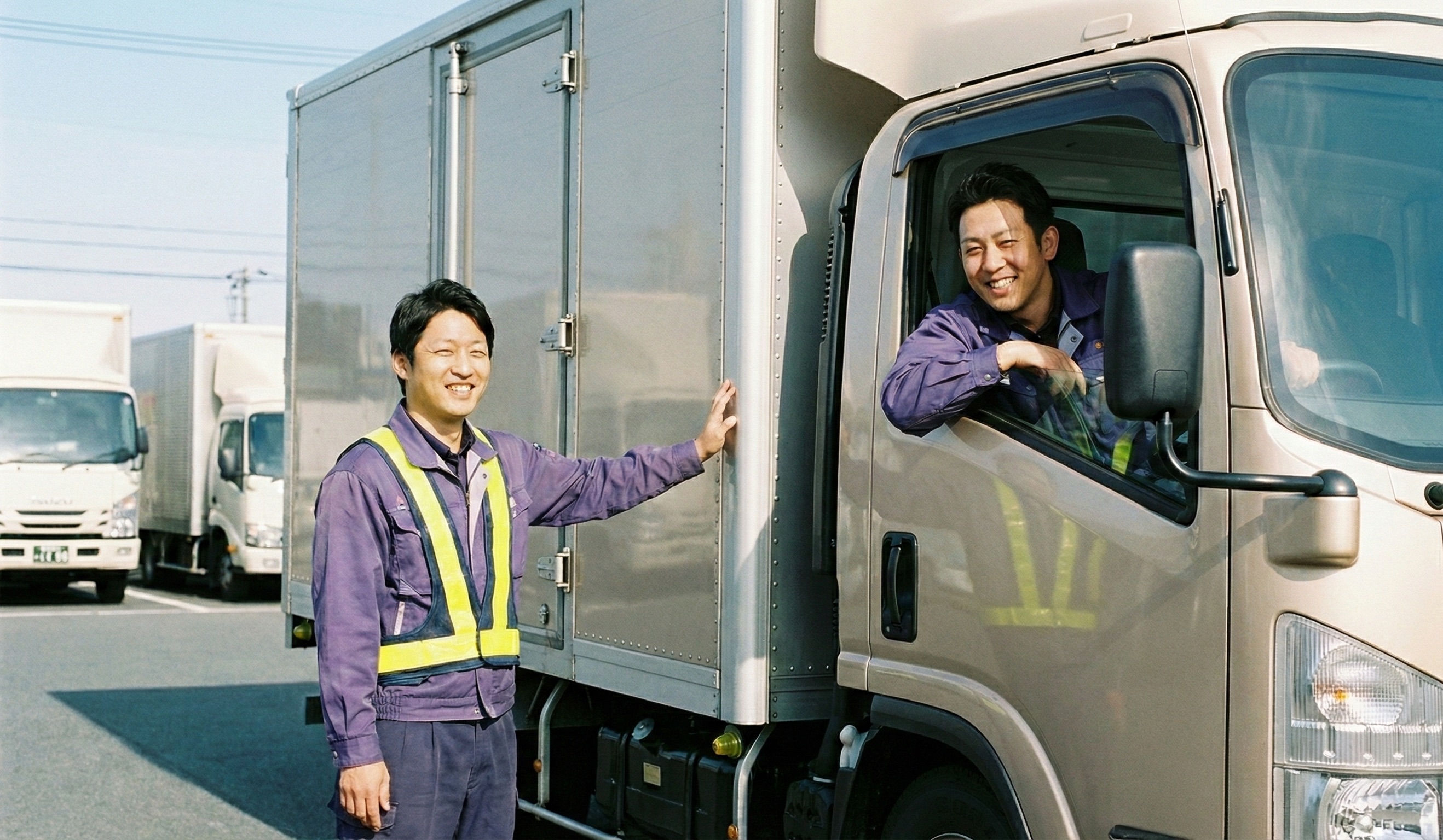株式会社日本パープル 東京都大田区大森南1-19-14の正社員 中型トラックドライバー求人イメージ